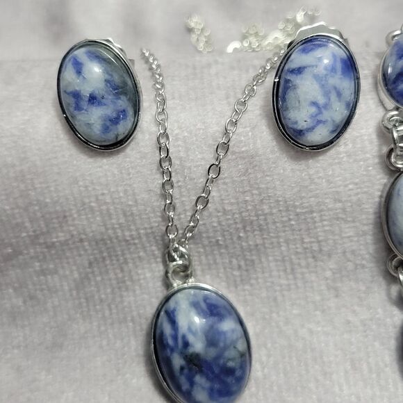 Sodalite Pendant Necklace, Bracelet, Earrings, and Ring - Picture 13 of 16